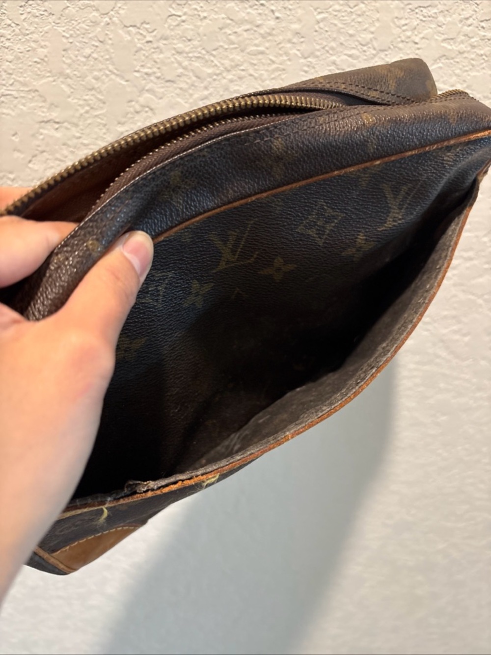 Louis Vuitton Compiegne 28 Clutch LV Monogram - Picture 9 of 14